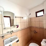 Salina Homestay *