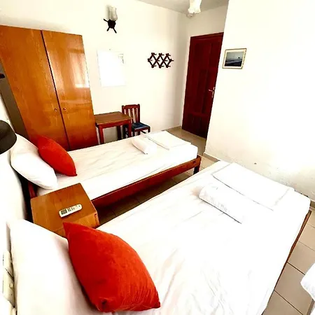 Gazde/Camere de închiriat Salina Kaș