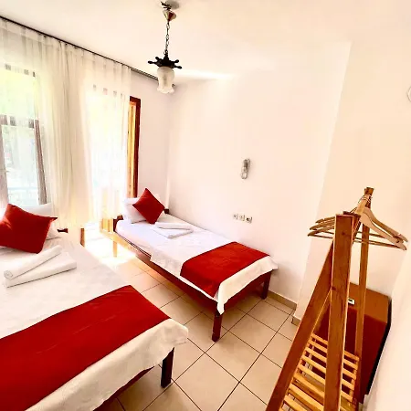 Salina Gazde/Camere de închiriat